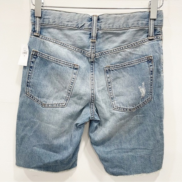 Gap 5 Pocket Light Wash Distressed Denim Shorts Size 14 Raw Hem - Picture 2 of 13